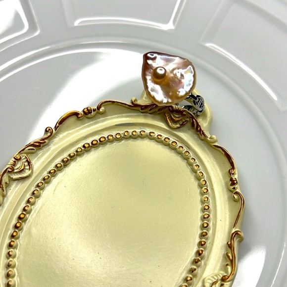 Stunning 🤩 handcrafted Unicorn 🦄 High Luster Freshwater 🌺 Petal Pearl Ring - Picture 6 of 6